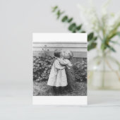 彼女は金を手に入れ、彼はキス ポストカード (スタンド正面)