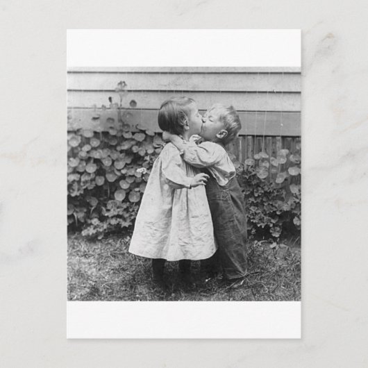 彼女は金を手に入れ、彼はキス ポストカード (正面)