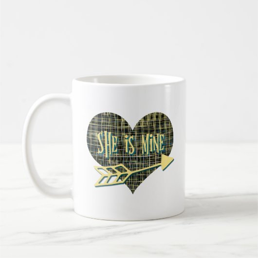 彼女は鉱山抽象芸術イエローグリッドハートの形状 コーヒーマグカップ (左)