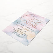 彼女は雲に乗っている9バラ金ゴールドエレガントブライダルシャワー 箔招待状 (回転した状態)