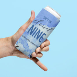 彼女は雲の上にいる！ ブライダルシャワー/バチェロレッテ スリム缶クーラー