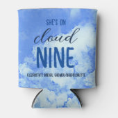 彼女は雲の上にいる！ ブライダルシャワー/バチェロレッテ 缶クーラー (正面)