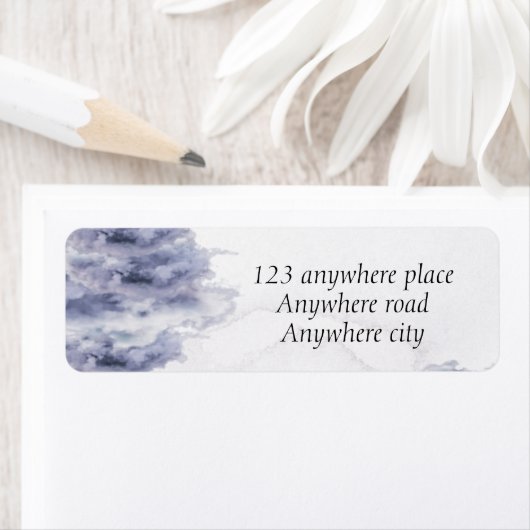 彼女は雲の上のような幸せな状態で、結婚前のお祝いの会に出席している ラベル (インサイチュ)