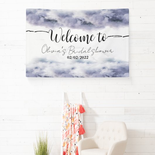 彼女は雲の上のような幸せな状態の ブライダルシャワーのウェルカムサイン 横断幕 (インサイチュ)
