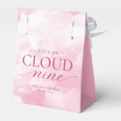 彼女は雲の上 ピンクのブライダルシャワー フェイバーボックス (裏面サイド)