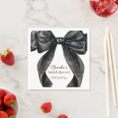 彼女は黒いリボンのノットを作る ブライダルシャワーフランス スタンダードカクテルナプキン (インサイチュ)