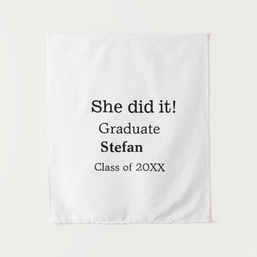 彼女は２０ＸＸ年度卒業の（学校名）クラスを修了した タペストリー (正面)