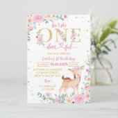 彼女は1つのdeerfulピンクのフローラ誕生日 招待状 (スタンド正面)