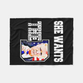 彼女はDドナルドトランプ2024を望んでいる フリースブランケット (正面(横))