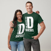彼女はD Funny Diesel Loverトラックの石炭が欲しい Tシャツ (ユニセックス)