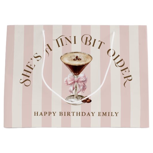 彼女はTiniビット年上エスプレッソMartini誕生日 ラージペーパーバッグ (正面)