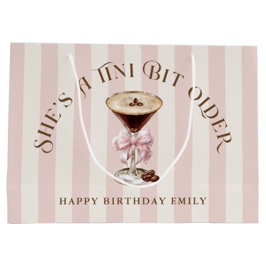 彼女はTiniビット年上エスプレッソMartini誕生日 ラージペーパーバッグ (裏面)