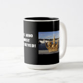 彼女はWHO従われなければなりません! ツートーンマグカップ (正面右)