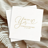 彼女はYesかわいい婚約パーティナプキンスと言った スタンダードカクテルナプキン