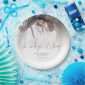 彼女はYesがパーティーフォトオーバーレイ婚約を許可すると述べた ペーパープレート (パーティー)