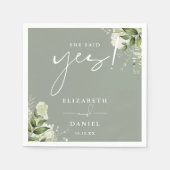 彼女はYesの緑のセージ緑の婚約パーティを言った スタンダードカクテルナプキン (正面)