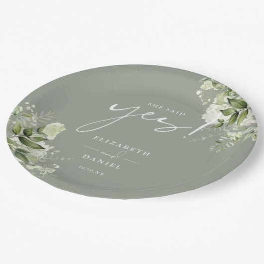 彼女はYesの緑のセージ緑の婚約パーティを言った ペーパープレート (アングル)