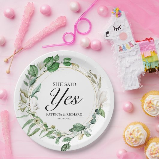 彼女はYesの緑の幾何学的な婚約を言った ペーパープレート (パーティー)