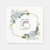 彼女はYesほこりっぽい青い幾何学的ブライダルシャワーを言った スタンダードカクテルナプキン (正面)