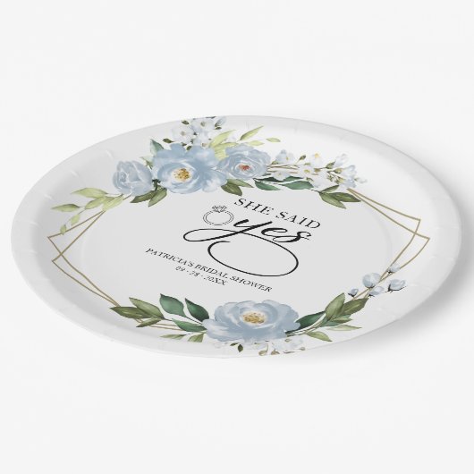 彼女はYesほこりっぽい青い幾何学的ブライダルシャワーを言った ペーパープレート (アングル)