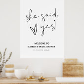 彼女はYesモダンブライダルシャワー歓迎サインを言った ポスター (キッチン)