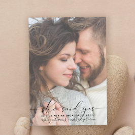 彼女はYesモダン写真婚約パーティ 招待状