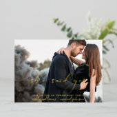 彼女はYesモダン写真婚約パーティ 箔招待状 (立ち正面)