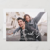 彼女はyesモダン文字婚約 招待状 (裏面)