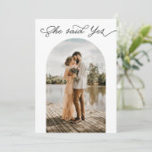 彼女はYes婚約したカップルの写真ウェディングシャワー 招待状 (スタンド正面)