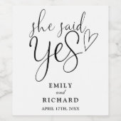 彼女はYes婚約パーティ エレガント ワインラベル (シングルラベル)