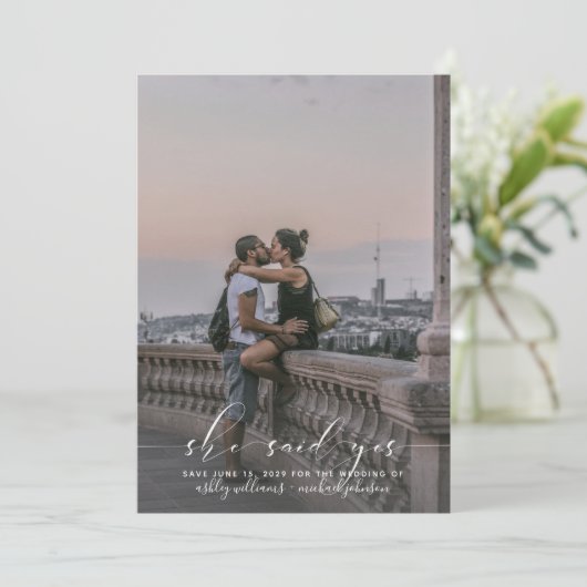 彼女はYES書道Kraft写真の日付を保存すると述べた 招待状 (スタンド正面)