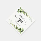 彼女はYes金ゴールドの緑の婚約を言った スタンダードカクテルナプキン (角)