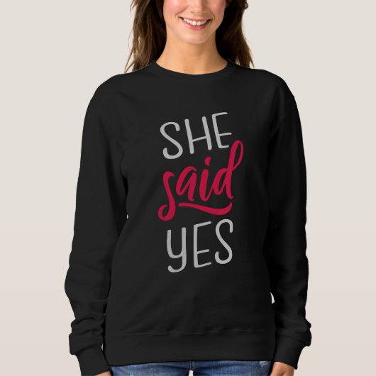 彼女はyes スウェットシャツ (正面)