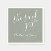 彼女はYes Engagement Party Sage Greenと述べた スタンダードカクテルナプキン (正面)