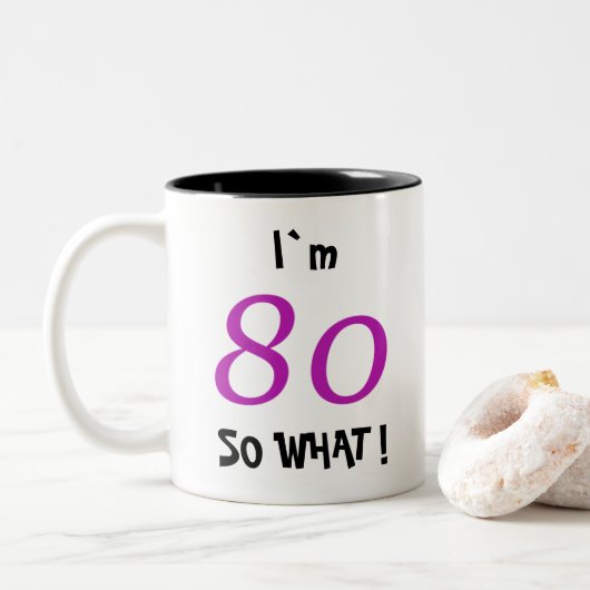 彼女への80歳の誕生日ユーモアギフト ツートーンマグカップ (ドーナツ)