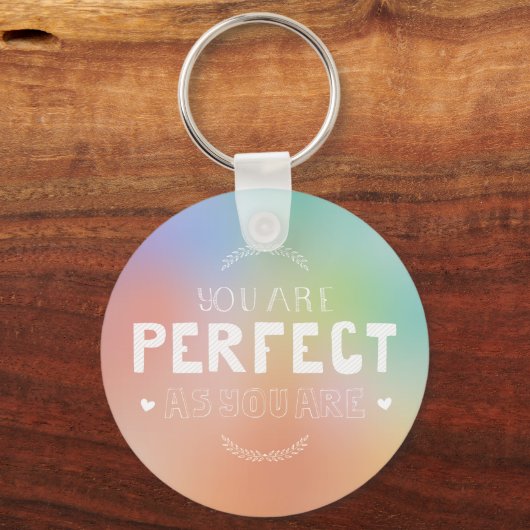 彼女を意味する自己愛として完璧インスパイア キーホルダー (正面)