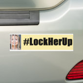 彼女を-彼女が値するように、ヒラリー、すなわち閉じ込めて下さい バンパーステッカー (車上)