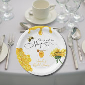 彼女エレガントは彼女のハニービーブライダルシャワーを見つけた ペーパープレート