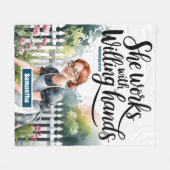 彼女カスタムはキリスト教徒として喜んで働く フリースブランケット (正面(横))