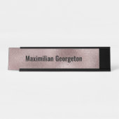 彼女フェイクのためのピンクメタリック デスクネームプレート (正面)