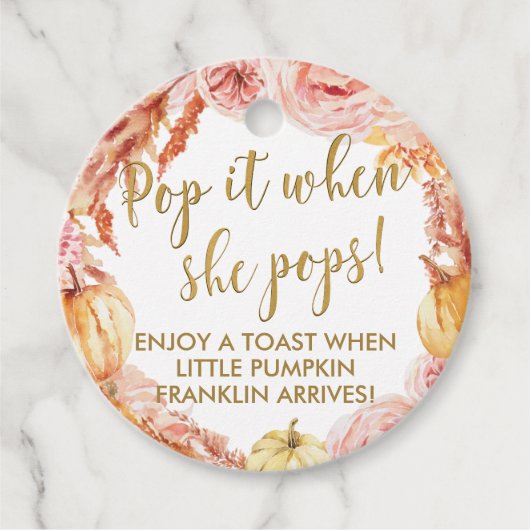 彼女ポップ・アートのが小さなかぼちゃのメッセージカードをポップするとき フェイバータグ (正面)