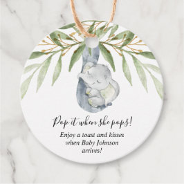 彼女ポップ・アートのが象の赤ちゃんシャワーをポップする時に フェイバータグ