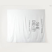 彼女モダンが卒業写真の背景を撮った後 タペストリー (正面(横))