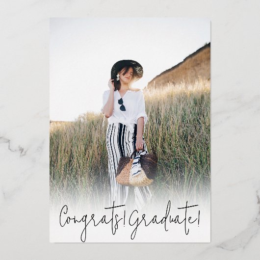 彼女モダンは黒いシックな写真卒業を行った 箔招待状 (裏面)