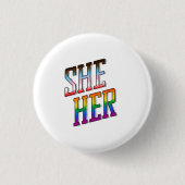 彼女代名詞 She Her 缶バッジ (正面)