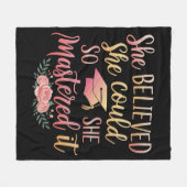 彼女信じはできるほどそれをマスターした フリースブランケット (正面(横))