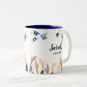 彼女信じは卒業式パーソナライズされたに合格した ツートーンマグカップ (正面右)