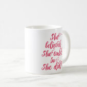 彼女信じは女性のフェミニストを行うことができた コーヒーマグカップ (正面右)