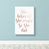 「彼女信じは彼女が出来た」バラの金ゴールド キャンバスプリント (インサイチュ (ウッドフロア))