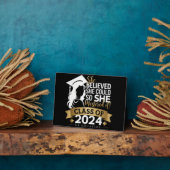 彼女信じは2024年にそれをマスターすることができた フォトプラーク (側面)